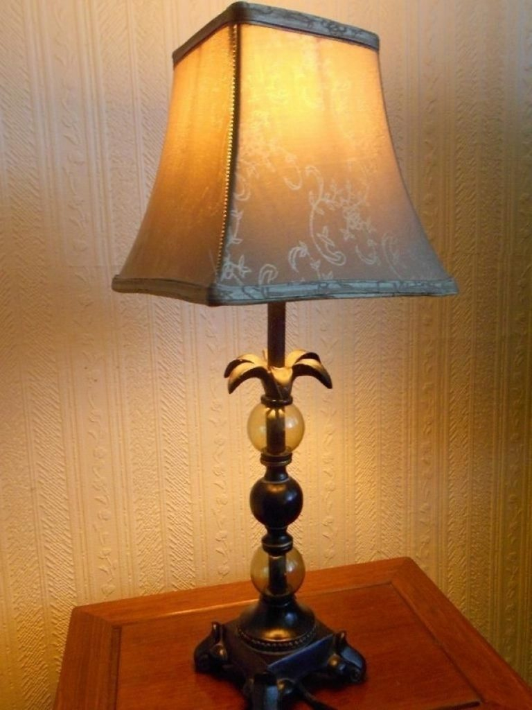 Interesting Old Fashioned Table Lamps Top Notch Floor In Vivapack throughout measurements 768 X 1024