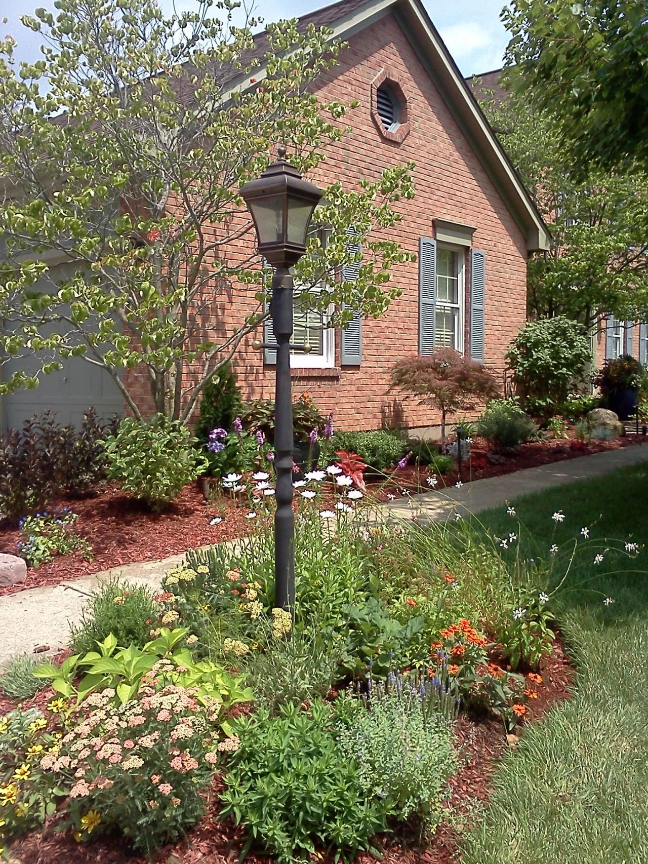 Landscaping Around A Light Pole Google Search Landscaping within dimensions 1280 X 1706