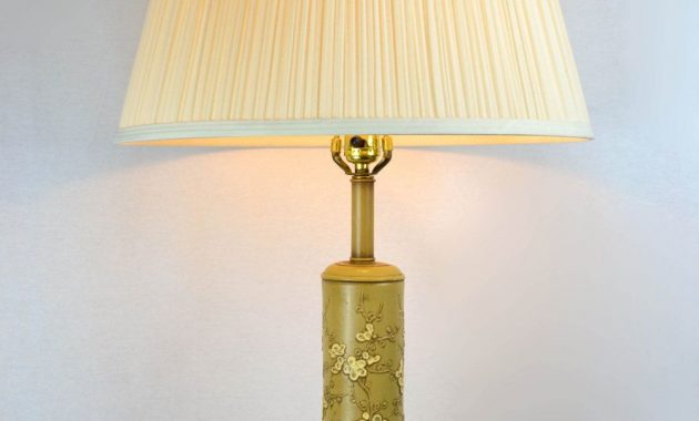 Large Vintage Ceramic Table Lamp With Yellow Flowers regarding proportions 1000 X 1500