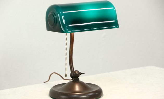 Sold Verdelite Antique Banker Lamp For Rolltop Desk Or Piano throughout sizing 2700 X 1800