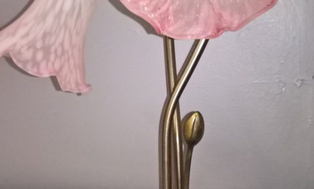 Vintage Tiffany Style Lilly Trumpet Tulip Table Lamp Desk Lamp intended for measurements 843 X 1500