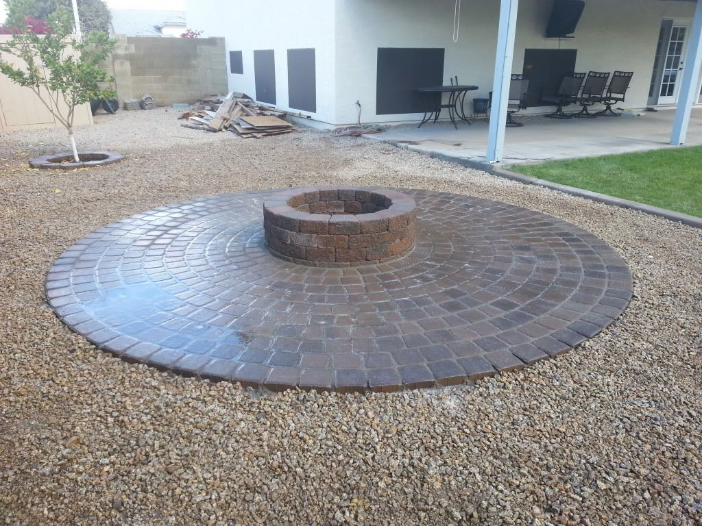 Circular Patio With Round Firepit Kit Belgard In Mesa in proportions 1024 X 768