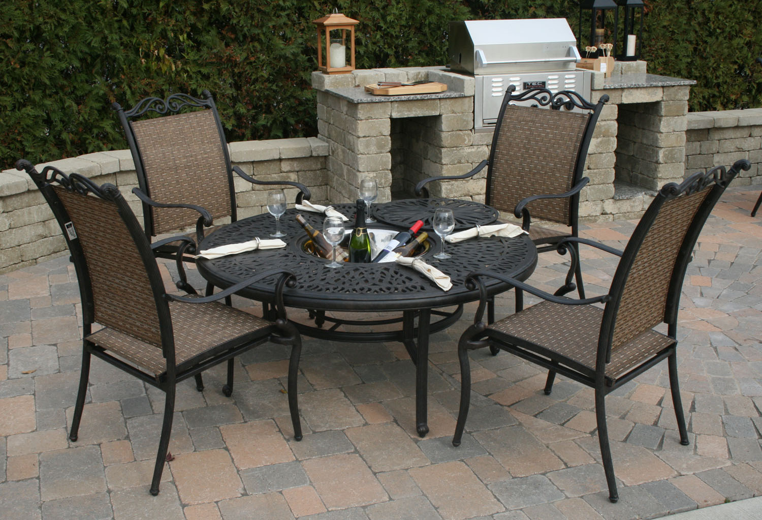 Follow These Tips To Choose The Best Patio Furniture within proportions 1500 X 1023