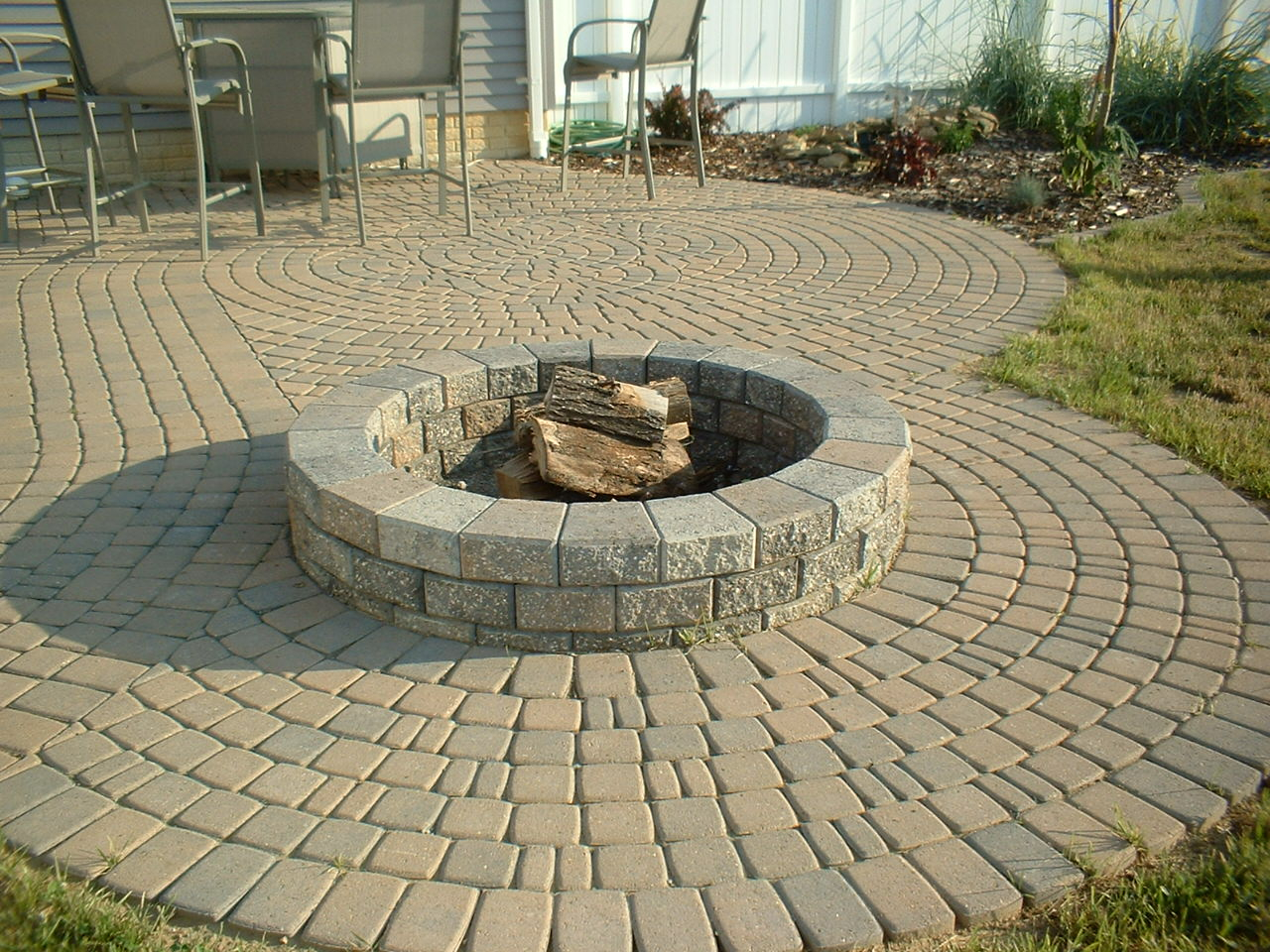 Outdoor Brick Fire Pit Diy Paver Patio And Firepit Pit4 throughout size 1280 X 960
