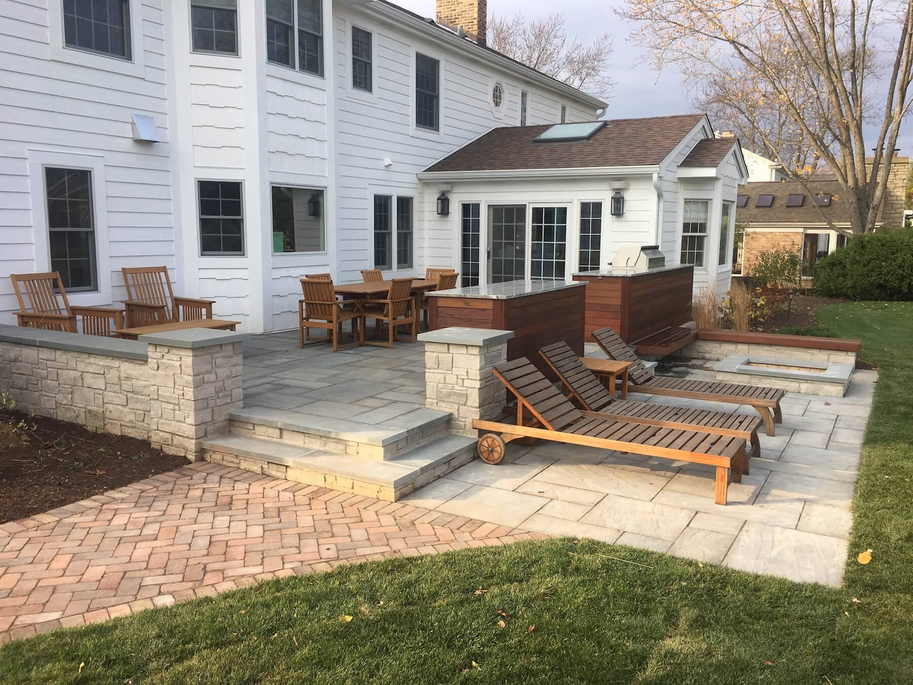 Patio And Deck Difference Between Furniture Pure Garden pertaining to measurements 1800 X 1350