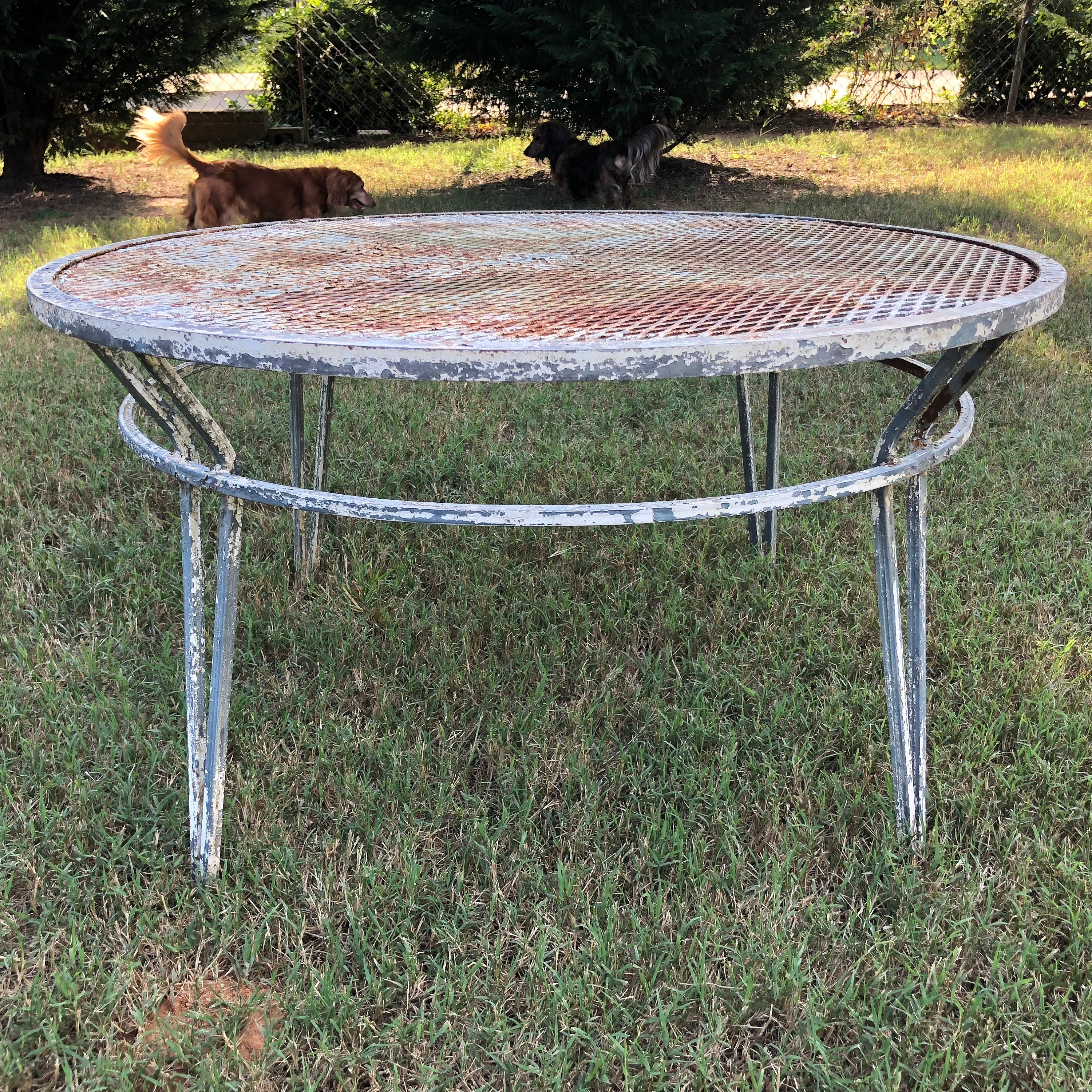 Vintage Russell Woodard Wrought Iron Mesh Patio Table Large Round Coffee Table regarding dimensions 3000 X 3000