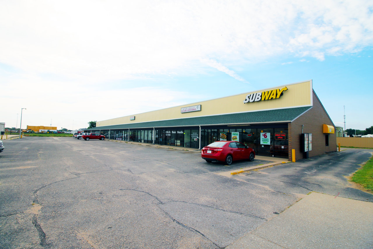 615 E 47th St S Wichita Ks 67216 Retail Space For Lease with size 1280 X 853