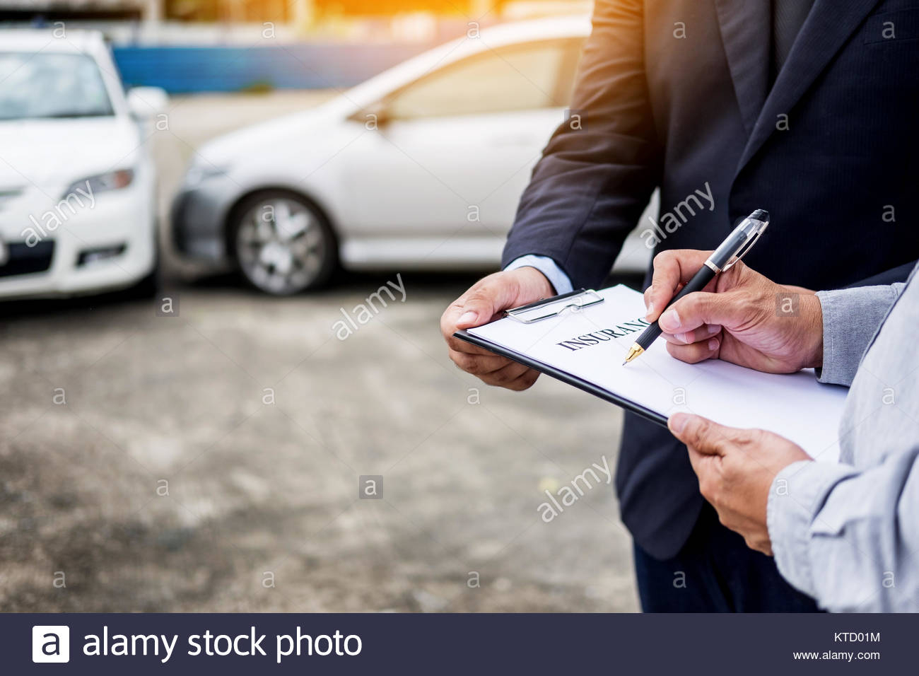 Car Insurance Agent Send A Pen To His Customers Sign The in dimensions 1300 X 956