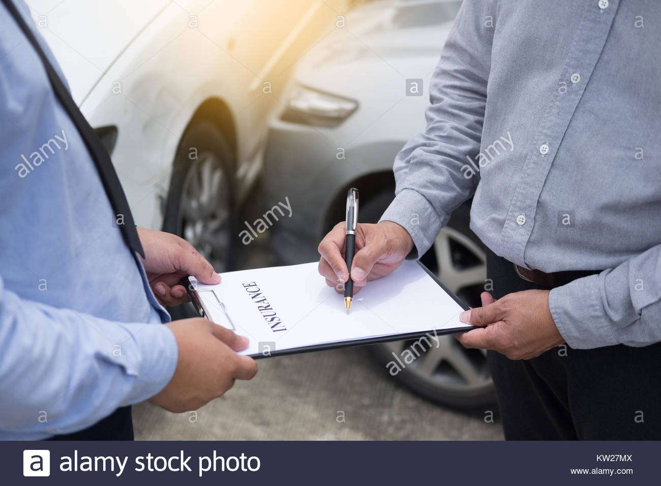 Car Insurance Agent Send A Pen To His Customers Sign The inside dimensions 1300 X 956