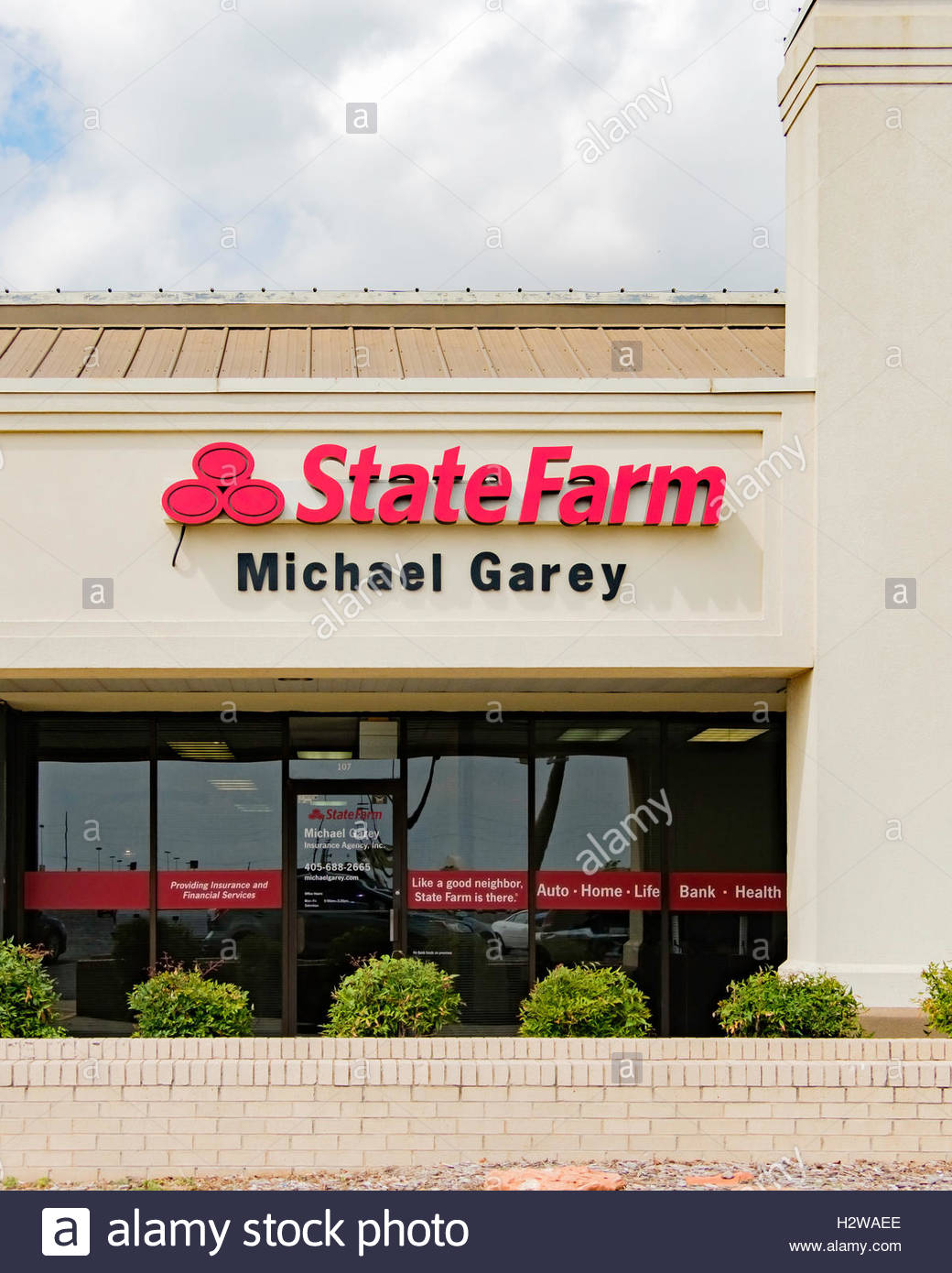 Exterior Of State Farm An Insurance Company 2219 W I 240 for measurements 1040 X 1390