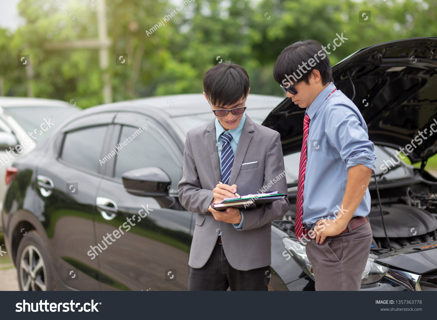 Insurance Agents Check Damaged Cars Car Stock Photo Edit inside proportions 1500 X 1101