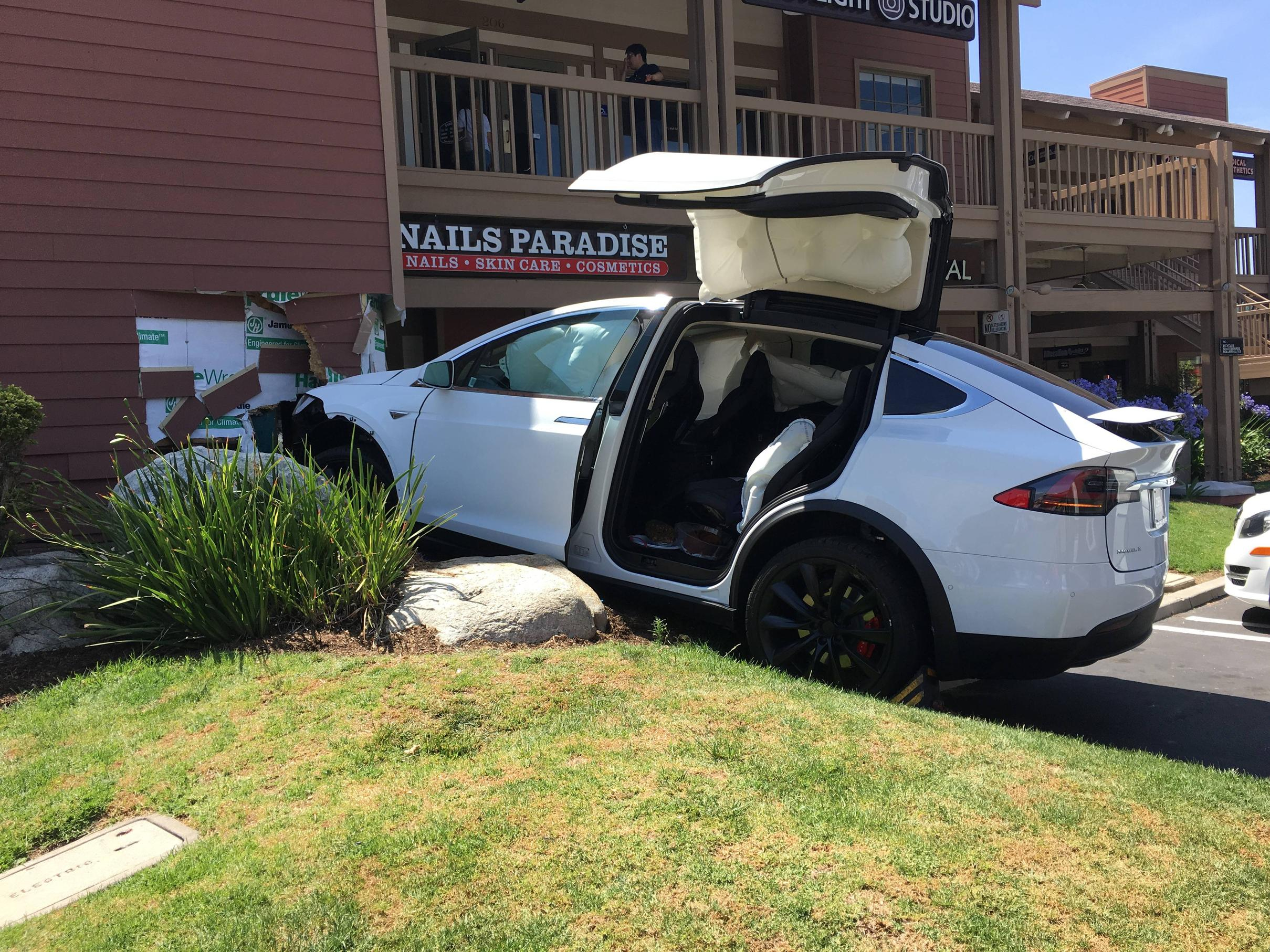 Owner Claims Tesla Model X Unexpectedly Accelerated Into A for dimensions 2419 X 1814