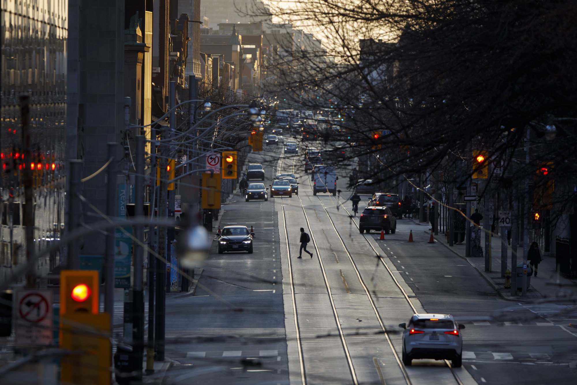 Scenes From A Shutdown Canada Workers Face Covid 19 Slump inside size 2000 X 1334